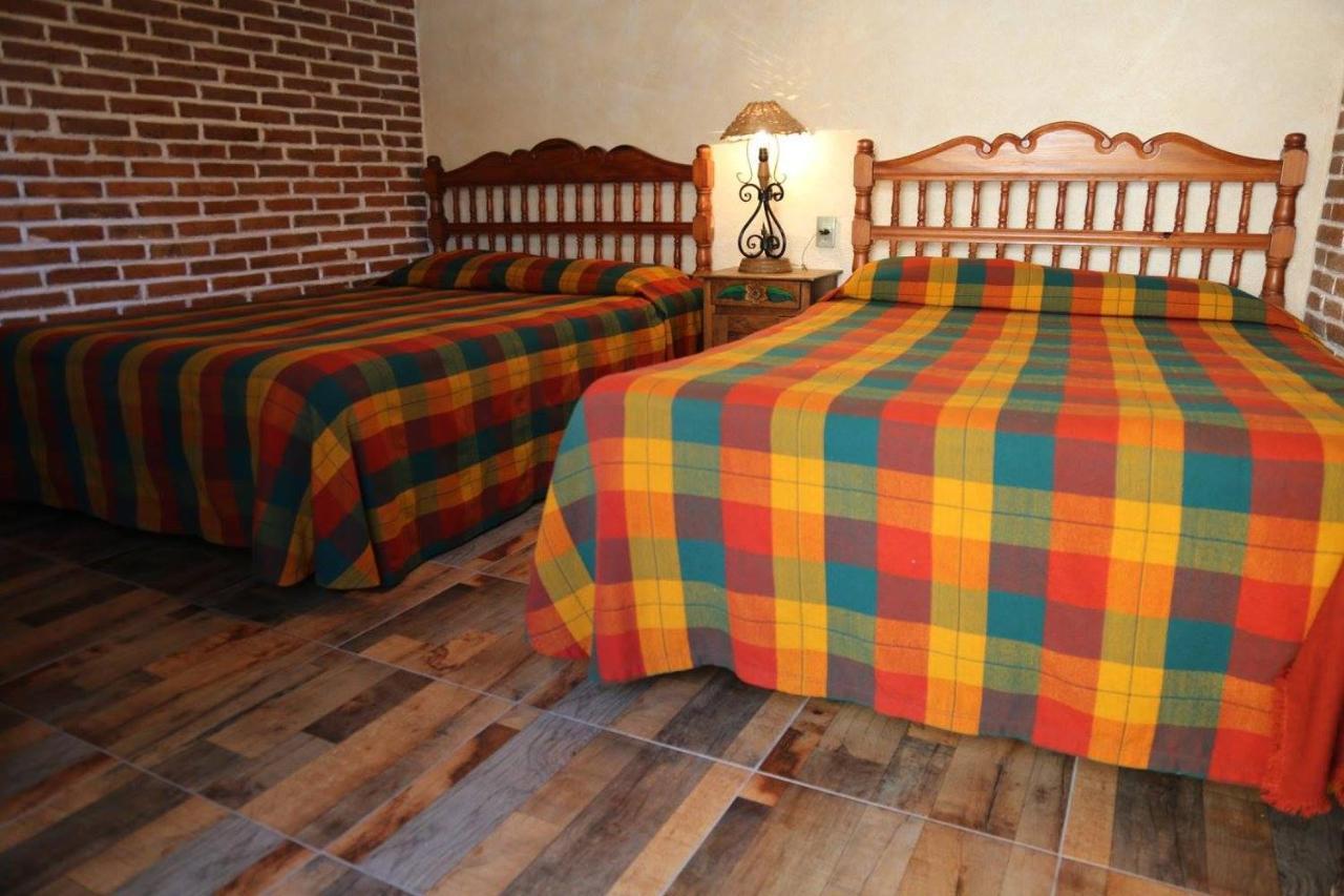 Hotel Del Carmen Tlalpujahua Bagian luar foto